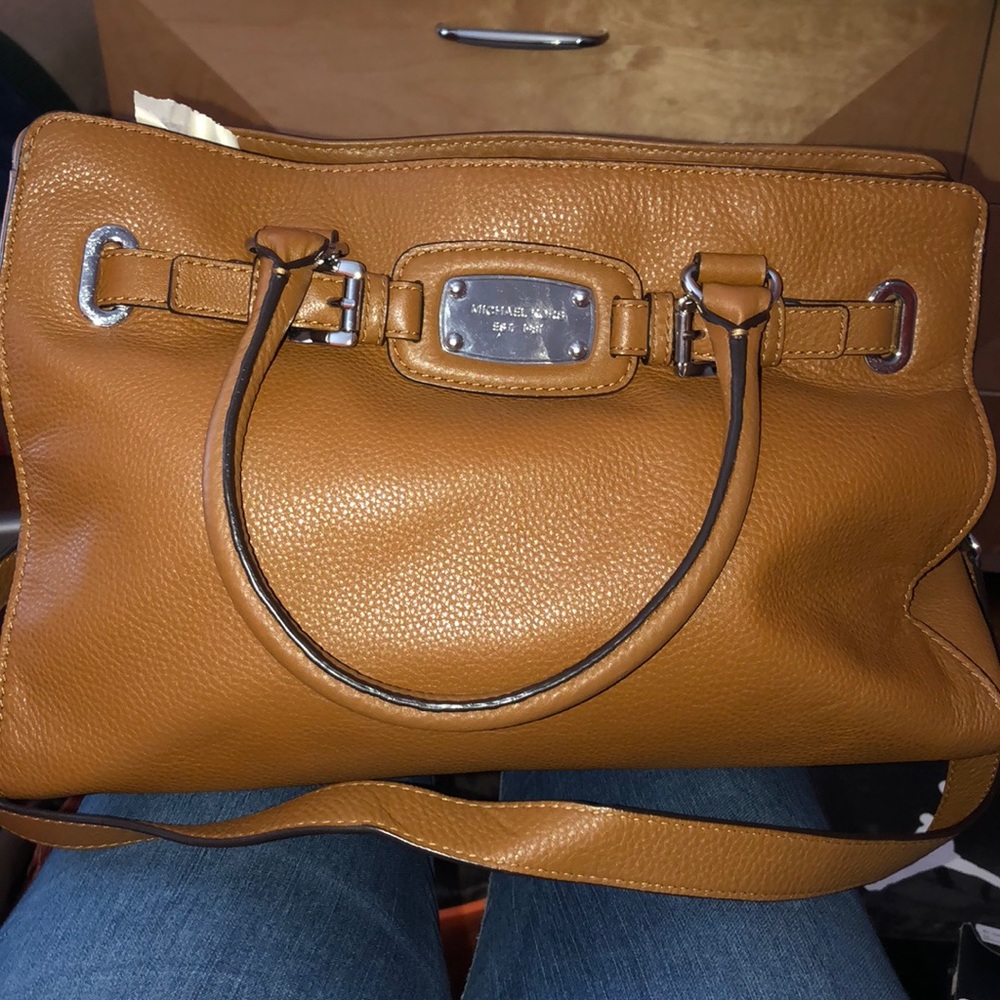 Micheal Kors Tan Bag